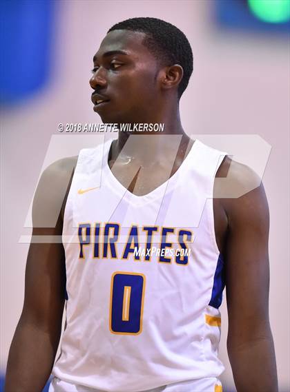 Thumbnail 1 in Crystal River vs. Mainland (Cancer Awareness Classic) photogallery.