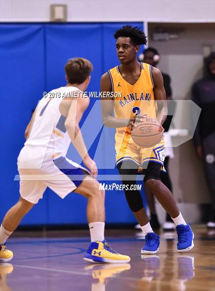 Thumbnail 1 in Crystal River vs. Mainland (Cancer Awareness Classic) photogallery.