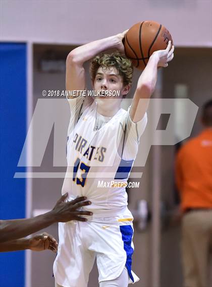 Thumbnail 1 in Crystal River vs. Mainland (Cancer Awareness Classic) photogallery.