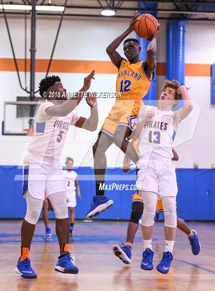 Thumbnail 1 in Crystal River vs. Mainland (Cancer Awareness Classic) photogallery.