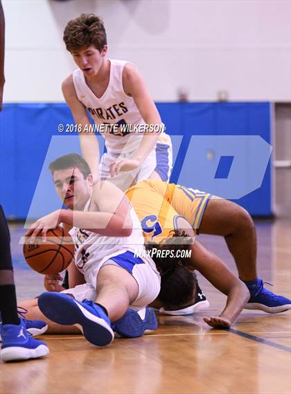 Thumbnail 3 in Crystal River vs. Mainland (Cancer Awareness Classic) photogallery.