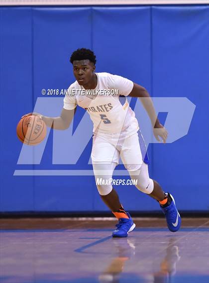 Thumbnail 2 in Crystal River vs. Mainland (Cancer Awareness Classic) photogallery.