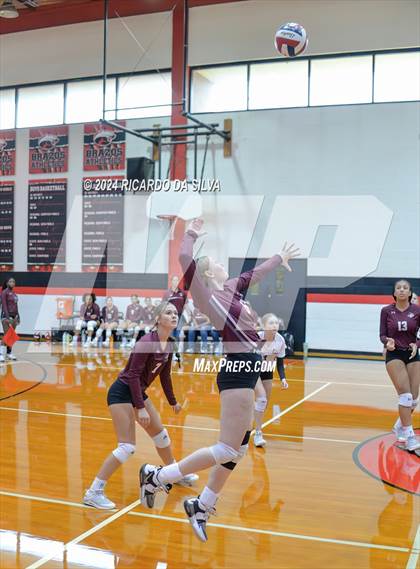 Thumbnail 1 in Brazos vs Columbia photogallery.