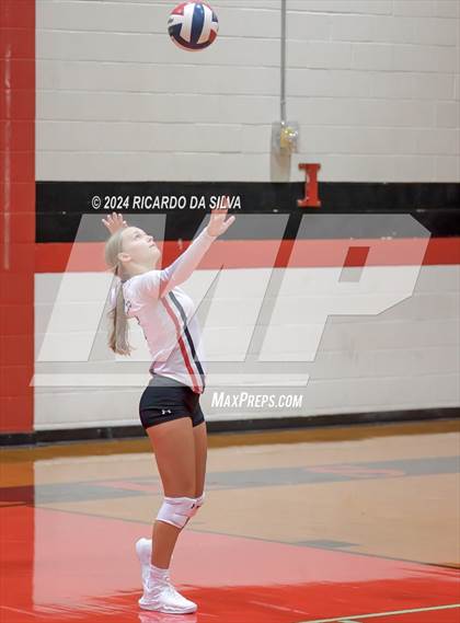 Thumbnail 2 in Brazos vs Columbia photogallery.