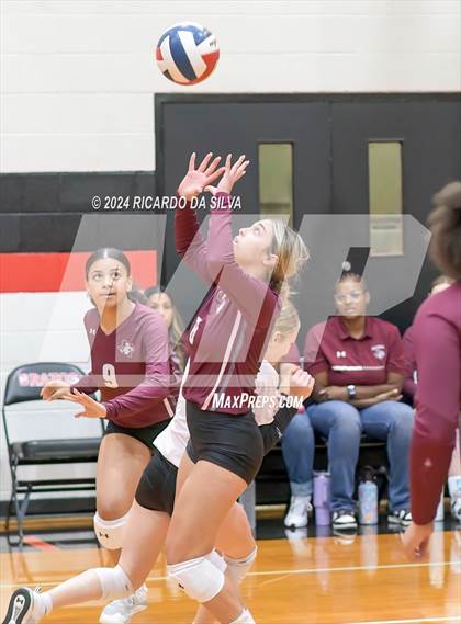 Thumbnail 3 in Brazos vs Columbia photogallery.