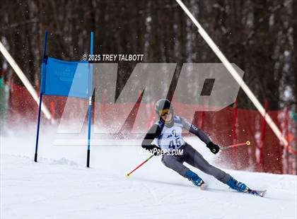 Thumbnail 3 in NYSPHAA Section V Class A&B Giant Slalom Final (Second Run) photogallery.