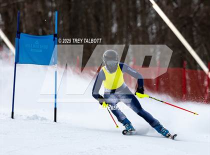 Thumbnail 3 in NYSPHAA Section V Class A&B Giant Slalom Final (Second Run) photogallery.