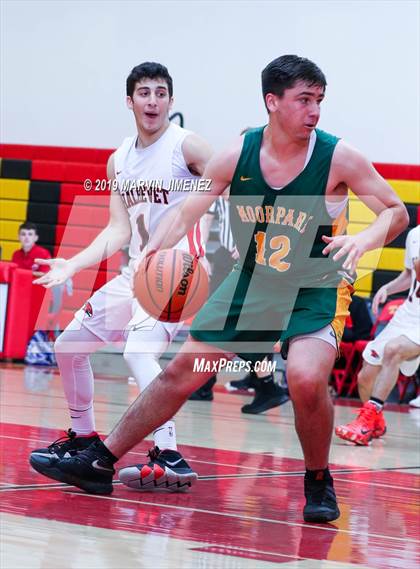 Thumbnail 2 in Moorpark vs Shalhevet photogallery.