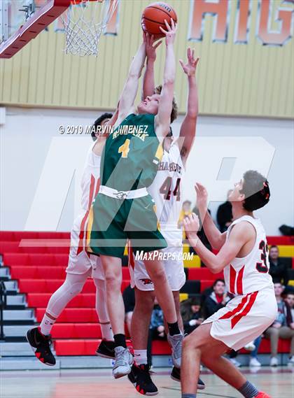 Thumbnail 2 in Moorpark vs Shalhevet photogallery.