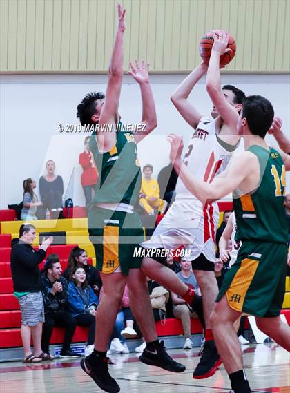Thumbnail 1 in Moorpark vs Shalhevet photogallery.