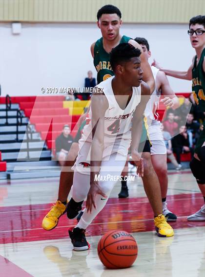 Thumbnail 3 in Moorpark vs Shalhevet photogallery.