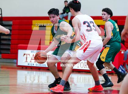 Thumbnail 3 in Moorpark vs Shalhevet photogallery.