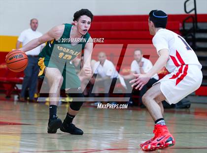 Thumbnail 1 in Moorpark vs Shalhevet photogallery.