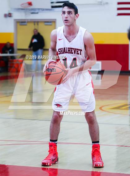 Thumbnail 3 in Moorpark vs Shalhevet photogallery.