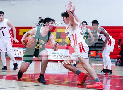 Thumbnail 2 in Moorpark vs Shalhevet photogallery.