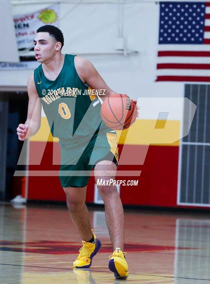 Thumbnail 3 in Moorpark vs Shalhevet photogallery.