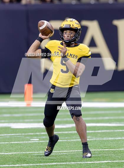 Thumbnail 2 in Union Parish @ St. James (LHSAA Division III Non-Select Final) photogallery.