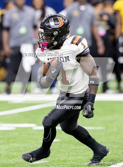 Thumbnail 1 in Union Parish @ St. James (LHSAA Division III Non-Select Final) photogallery.