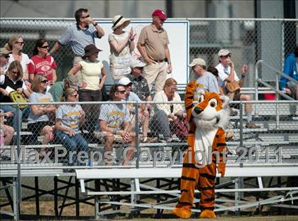 Thumbnail 2 in St. Agnes Academy v Austin (D2 TGHSLL State Quarterfinal) photogallery.