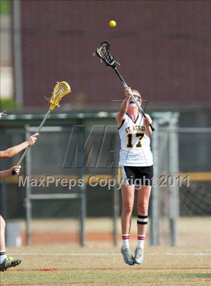 Thumbnail 2 in St. Agnes Academy v Austin (D2 TGHSLL State Quarterfinal) photogallery.