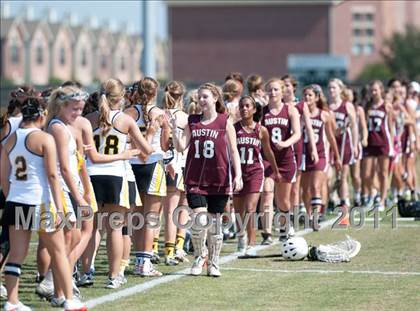 Thumbnail 2 in St. Agnes Academy v Austin (D2 TGHSLL State Quarterfinal) photogallery.