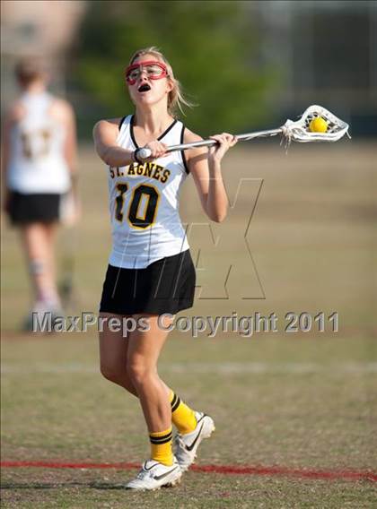 Thumbnail 3 in St. Agnes Academy v Austin (D2 TGHSLL State Quarterfinal) photogallery.