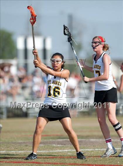 Thumbnail 2 in St. Agnes Academy v Austin (D2 TGHSLL State Quarterfinal) photogallery.