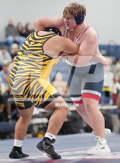 Thumbnail 3 in Hernando vs Lewisburg (Lewisburg Quad) photogallery.
