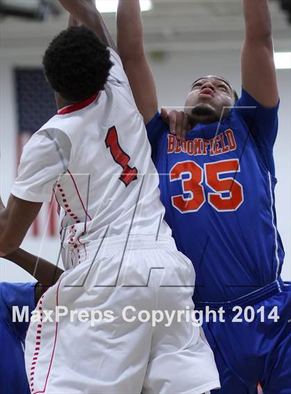 Thumbnail 2 in Bloomfield @ University (CIAC Class S Second Round) photogallery.