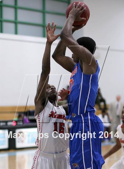 Thumbnail 2 in Bloomfield @ University (CIAC Class S Second Round) photogallery.