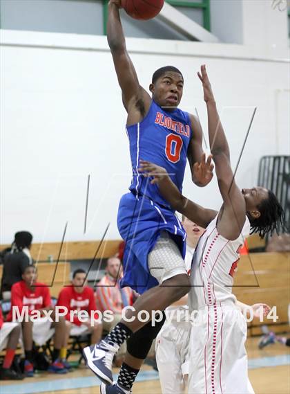 Thumbnail 2 in Bloomfield @ University (CIAC Class S Second Round) photogallery.