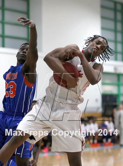 Thumbnail 2 in Bloomfield @ University (CIAC Class S Second Round) photogallery.