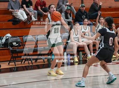 Thumbnail 1 in Miramonte vs. Washington (Sabrina Ionescu SI20 Showcase) photogallery.