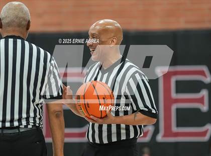 Thumbnail 1 in Miramonte vs. Washington (Sabrina Ionescu SI20 Showcase) photogallery.