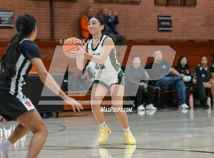 Thumbnail 2 in Miramonte vs. Washington (Sabrina Ionescu SI20 Showcase) photogallery.