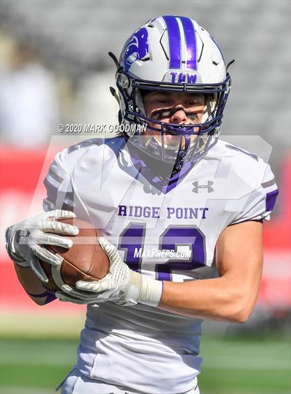 Thumbnail 3 in Ridge Point vs Atascocita (UIL 6A Regional Playoff) photogallery.
