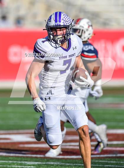 Thumbnail 3 in Ridge Point vs Atascocita (UIL 6A Regional Playoff) photogallery.