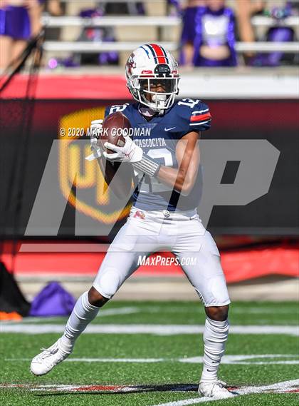 Thumbnail 1 in Ridge Point vs Atascocita (UIL 6A Regional Playoff) photogallery.