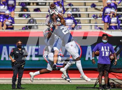 Thumbnail 1 in Ridge Point vs Atascocita (UIL 6A Regional Playoff) photogallery.