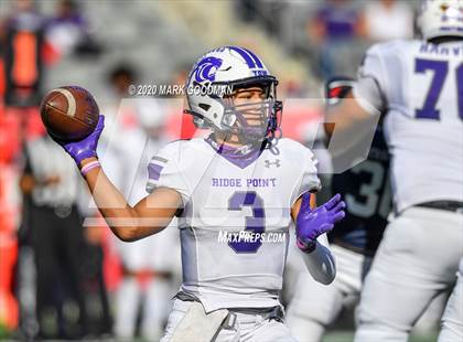 Thumbnail 1 in Ridge Point vs Atascocita (UIL 6A Regional Playoff) photogallery.
