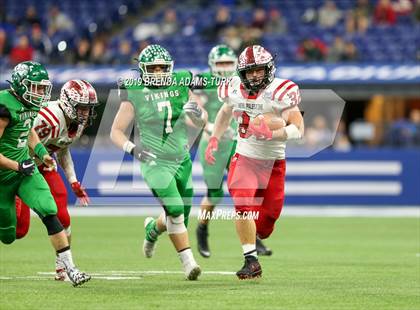 Thumbnail 2 in New Palestine vs. Valparaiso (IHSAA 5A State Final) photogallery.