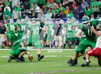 Thumbnail 3 in New Palestine vs. Valparaiso (IHSAA 5A State Final) photogallery.