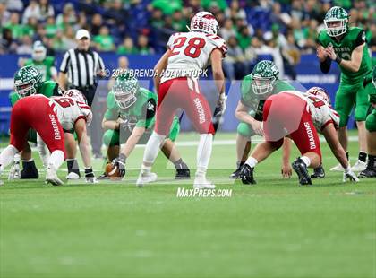 Thumbnail 2 in New Palestine vs. Valparaiso (IHSAA 5A State Final) photogallery.