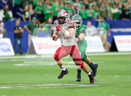 Thumbnail 1 in New Palestine vs. Valparaiso (IHSAA 5A State Final) photogallery.