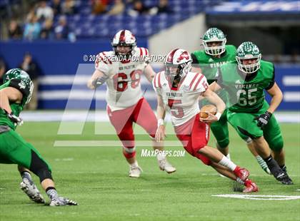 Thumbnail 2 in New Palestine vs. Valparaiso (IHSAA 5A State Final) photogallery.