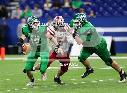 Thumbnail 2 in New Palestine vs. Valparaiso (IHSAA 5A State Final) photogallery.