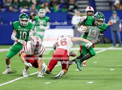 Thumbnail 2 in New Palestine vs. Valparaiso (IHSAA 5A State Final) photogallery.