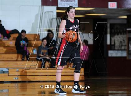 Thumbnail 1 in Highland vs. Carbondale (IHSA 3A Sectional Semifinal) photogallery.