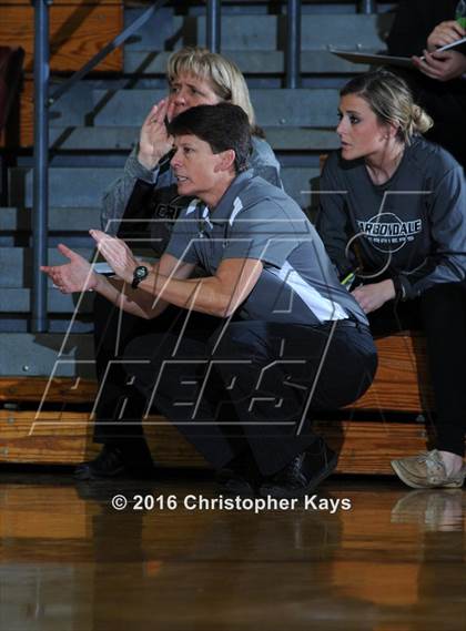 Thumbnail 3 in Highland vs. Carbondale (IHSA 3A Sectional Semifinal) photogallery.