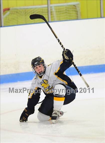 Thumbnail 3 in Conard @ East Haven photogallery.